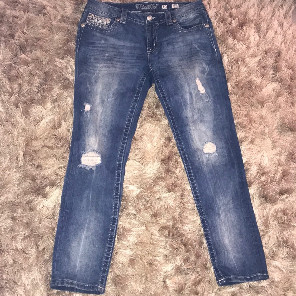 Miss Me Mid Rise Sknny Distress Embroider Studded